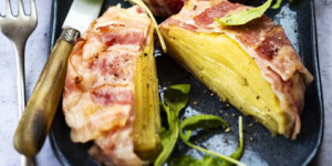 Carpaccio de pommes de terre en robe de lard et comté