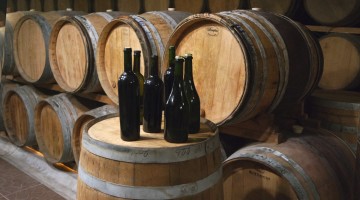 Le vin de voile est obtenu par élevage oxydatif dans des barriques